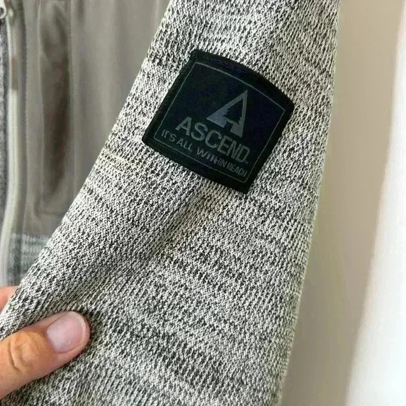 Ascend Women’s Gray Zip Up Jacket Size XL - Picture 5 of 10